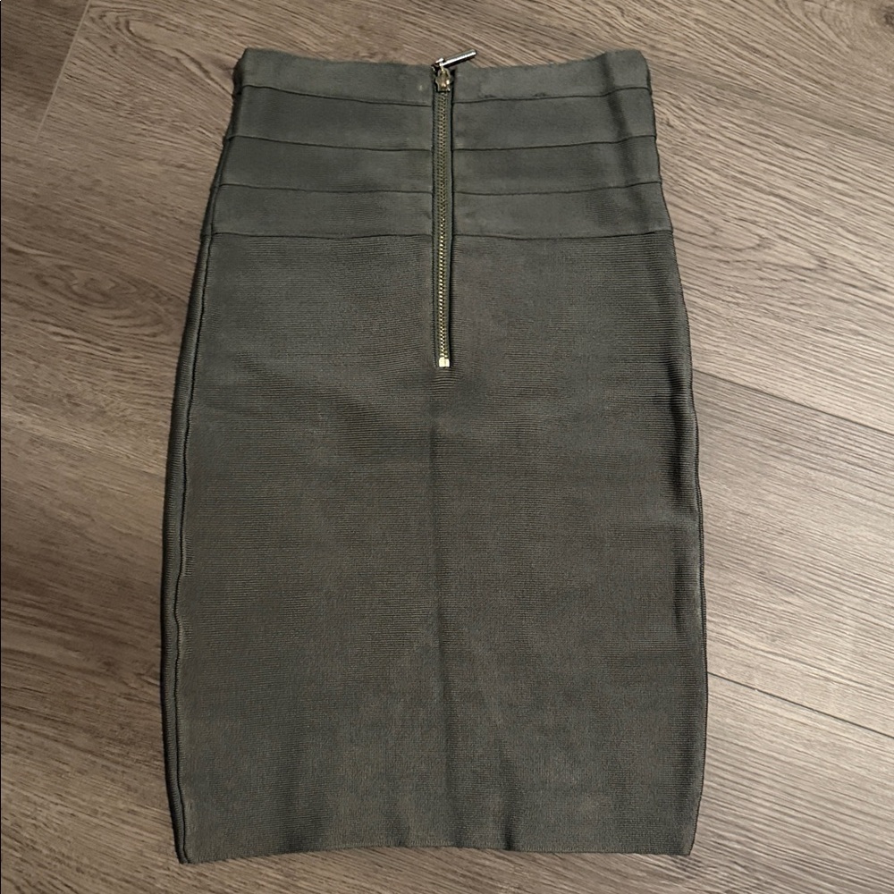 bebe khaki bodycon Skirt - Picture 2 of 3